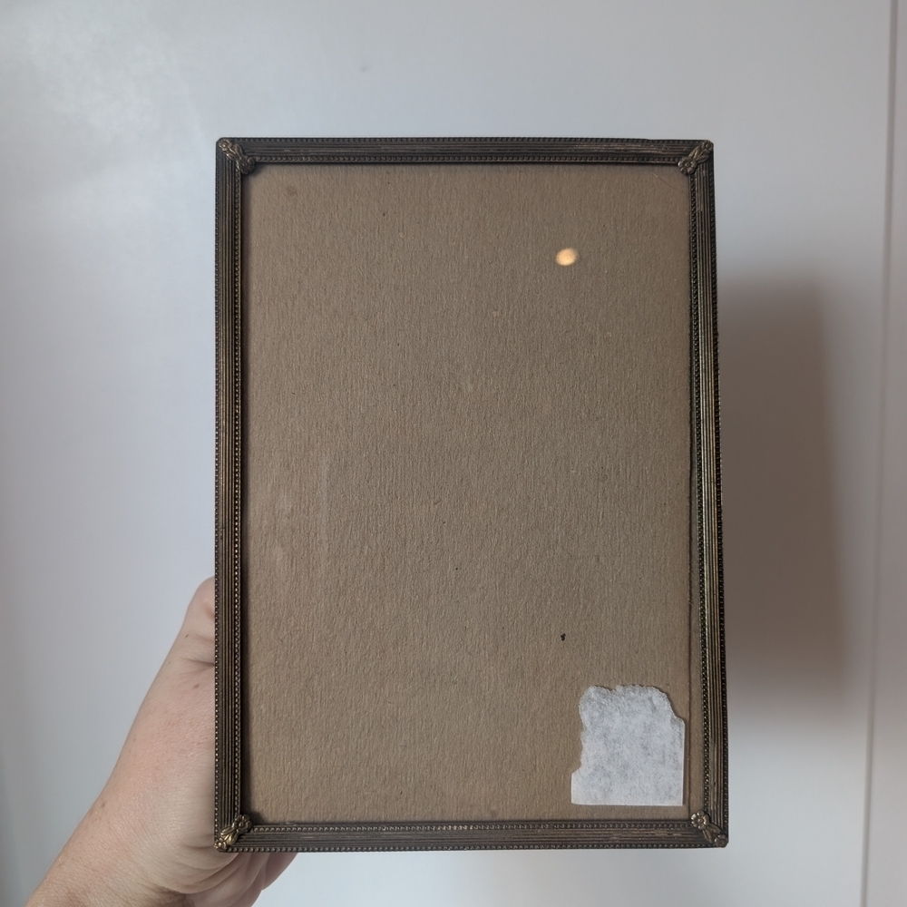 Antique Photo Frame With Intricate Flower Design